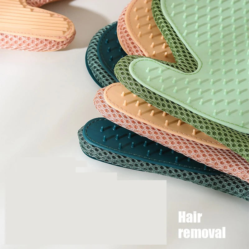 FurTouch™ Grooming Glove by Ainiki